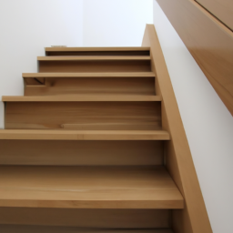 Escalier en Bois : Alliance Parfaite entre Tradition et Modernité pour un Intérieur Accueillant Anzin